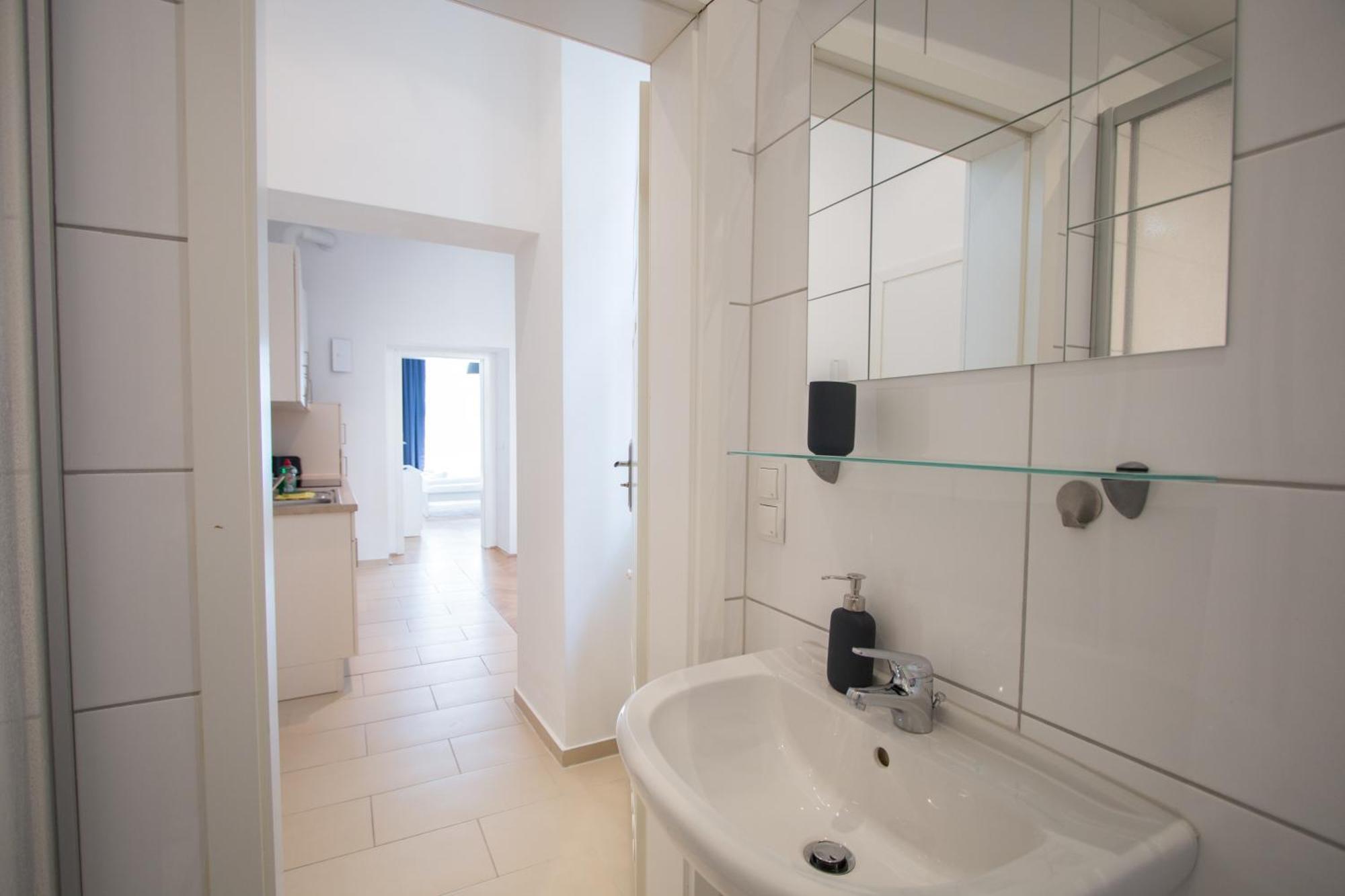 Porzellangarten Apartment I Contactless Check-In Wien Exteriör bild